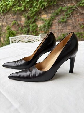Gucci Black Leather Pointed-Toe Pumps